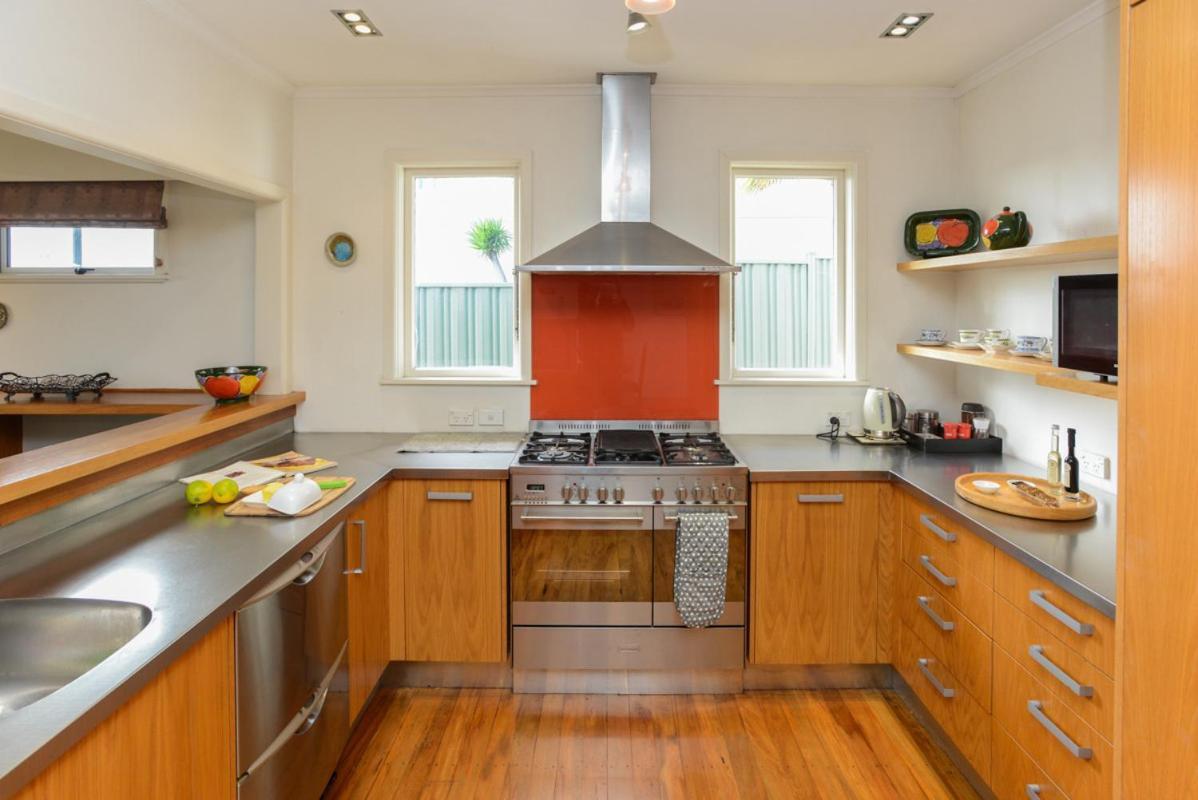 Breakwater Cottage - Napier Holiday Home Extérieur photo