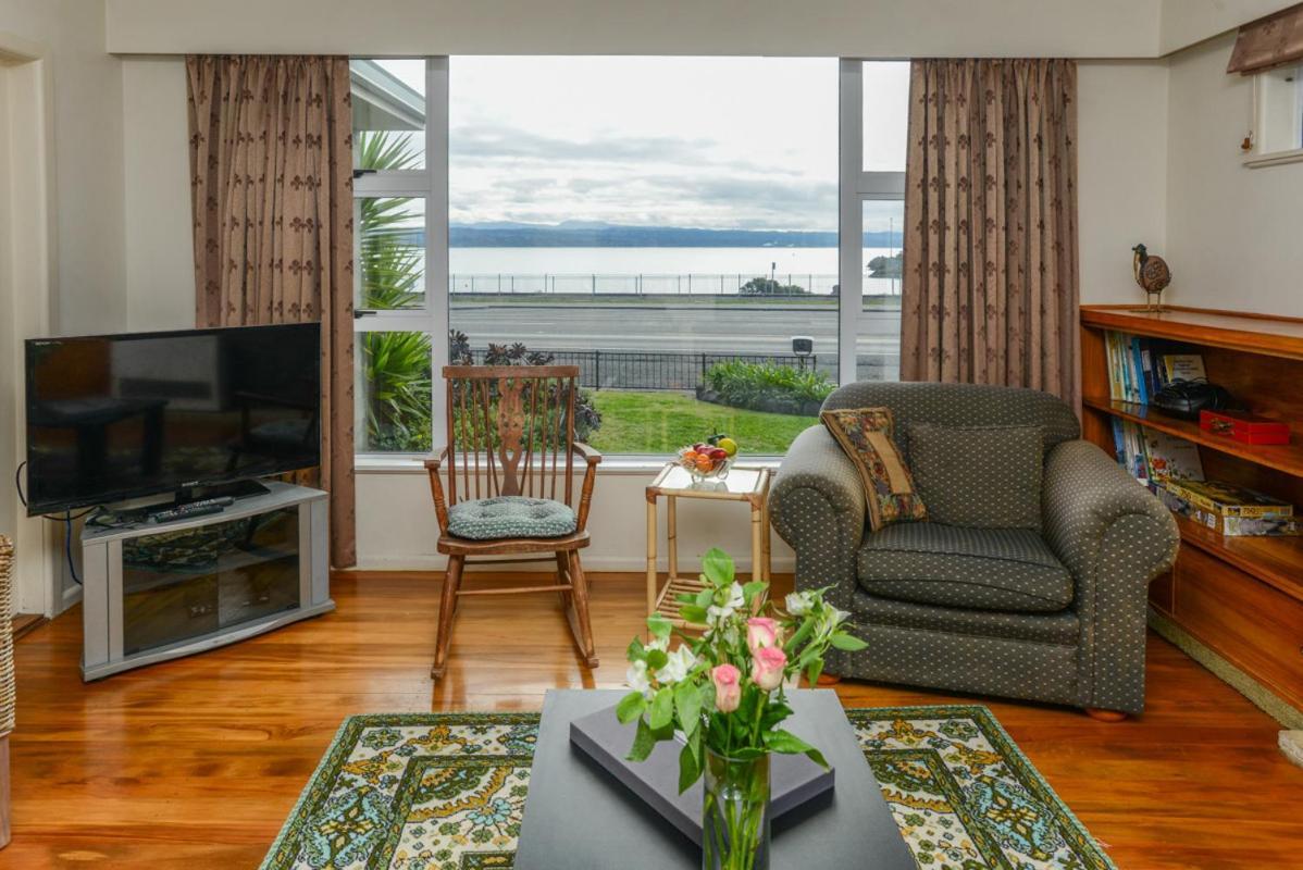 Breakwater Cottage - Napier Holiday Home Extérieur photo