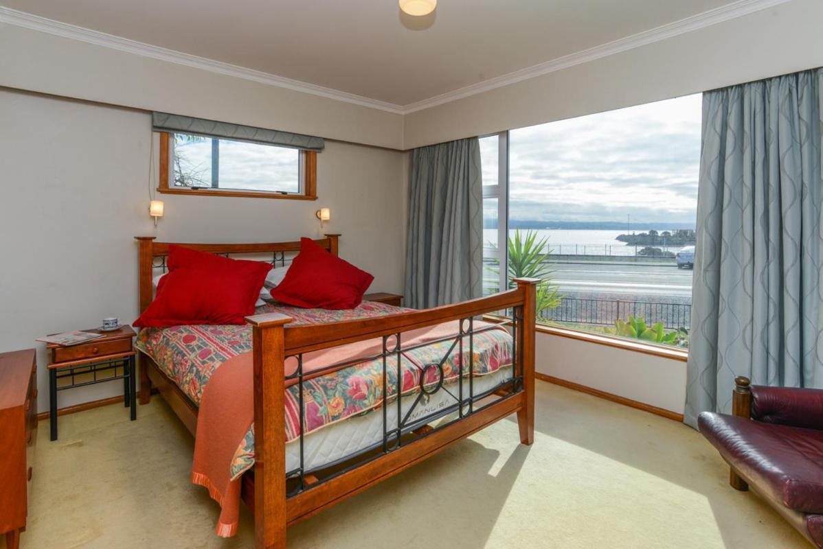 Breakwater Cottage - Napier Holiday Home Extérieur photo
